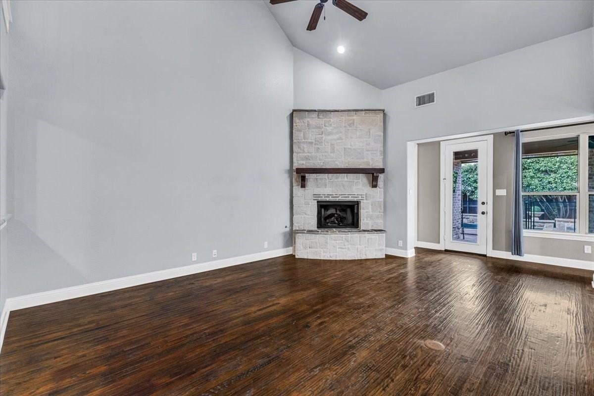 6365 Bear Lake Rd - Photo 6 of 38