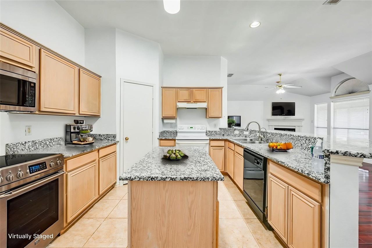 700 N Emma Dr - Photo 5 of 13