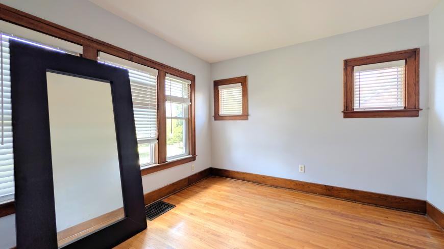 322 Partington Ave - Photo 7 of 10