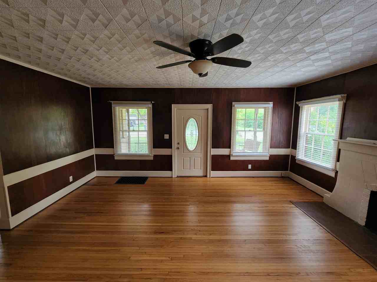 4300 Lonsdale Dr #1 - Photo 7 of 39