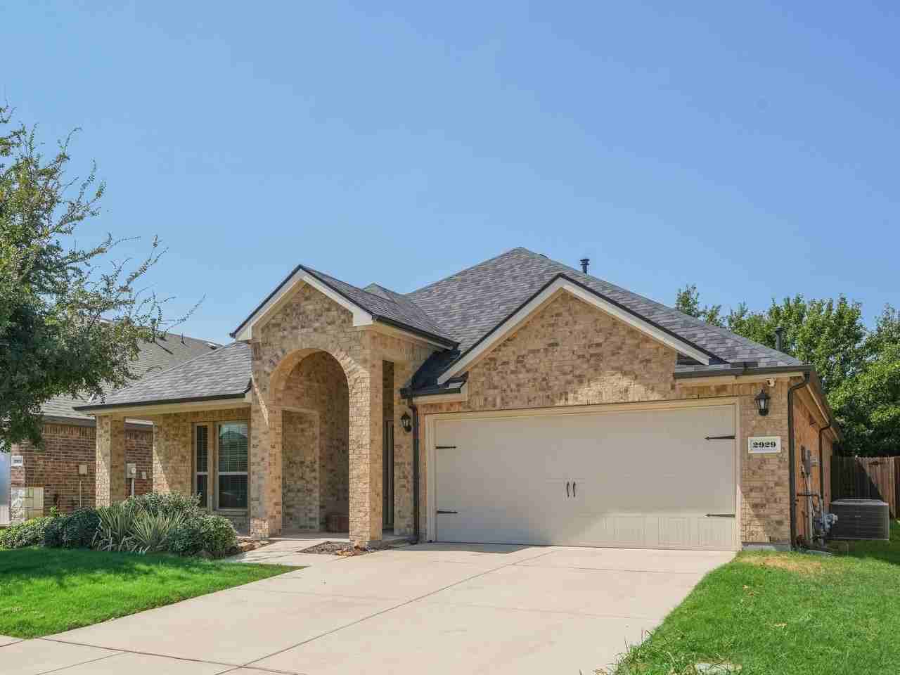 2929 Brazos Dr - Photo 2 of 32