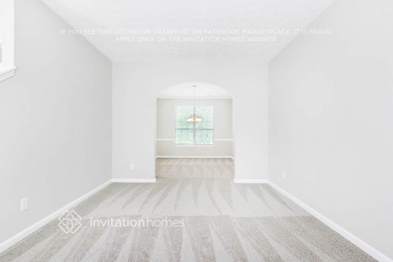 7116 Springchase Way - Photo 5 of 26