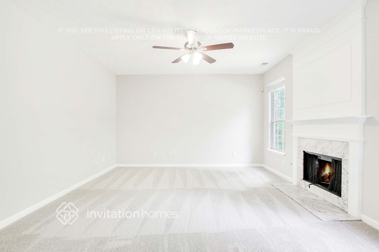 7116 Springchase Way - Photo 6 of 24