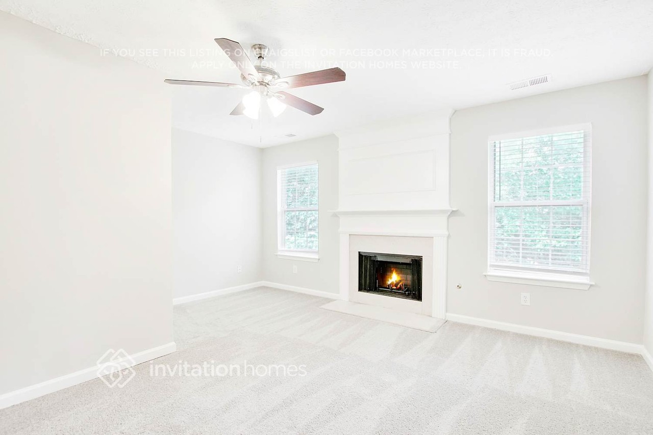 7116 Springchase Way - Photo 4 of 24