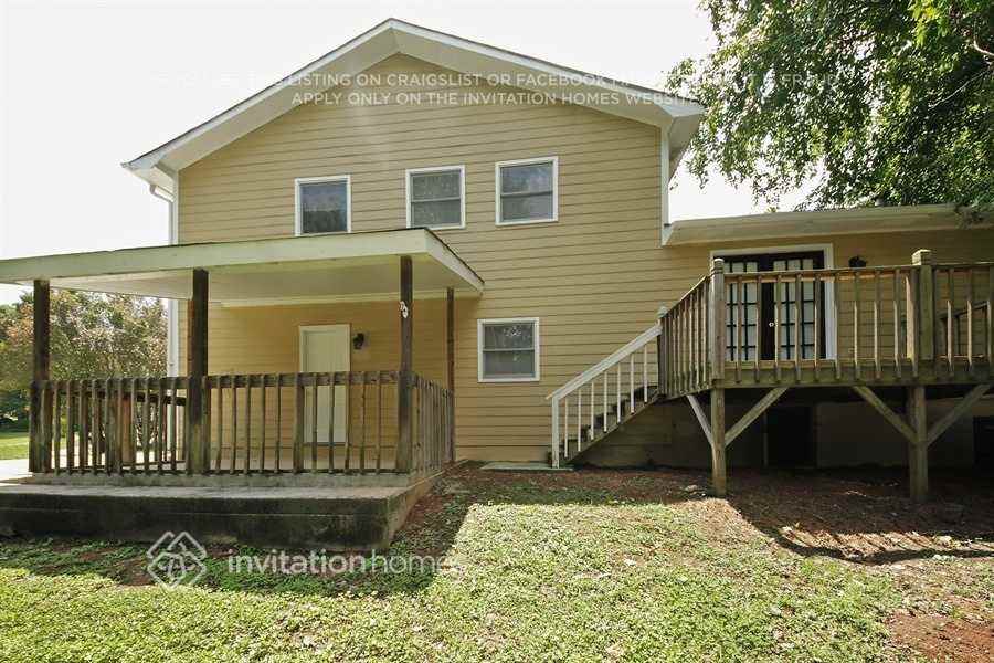 515 Oak Springs Dr - Photo 3 of 4