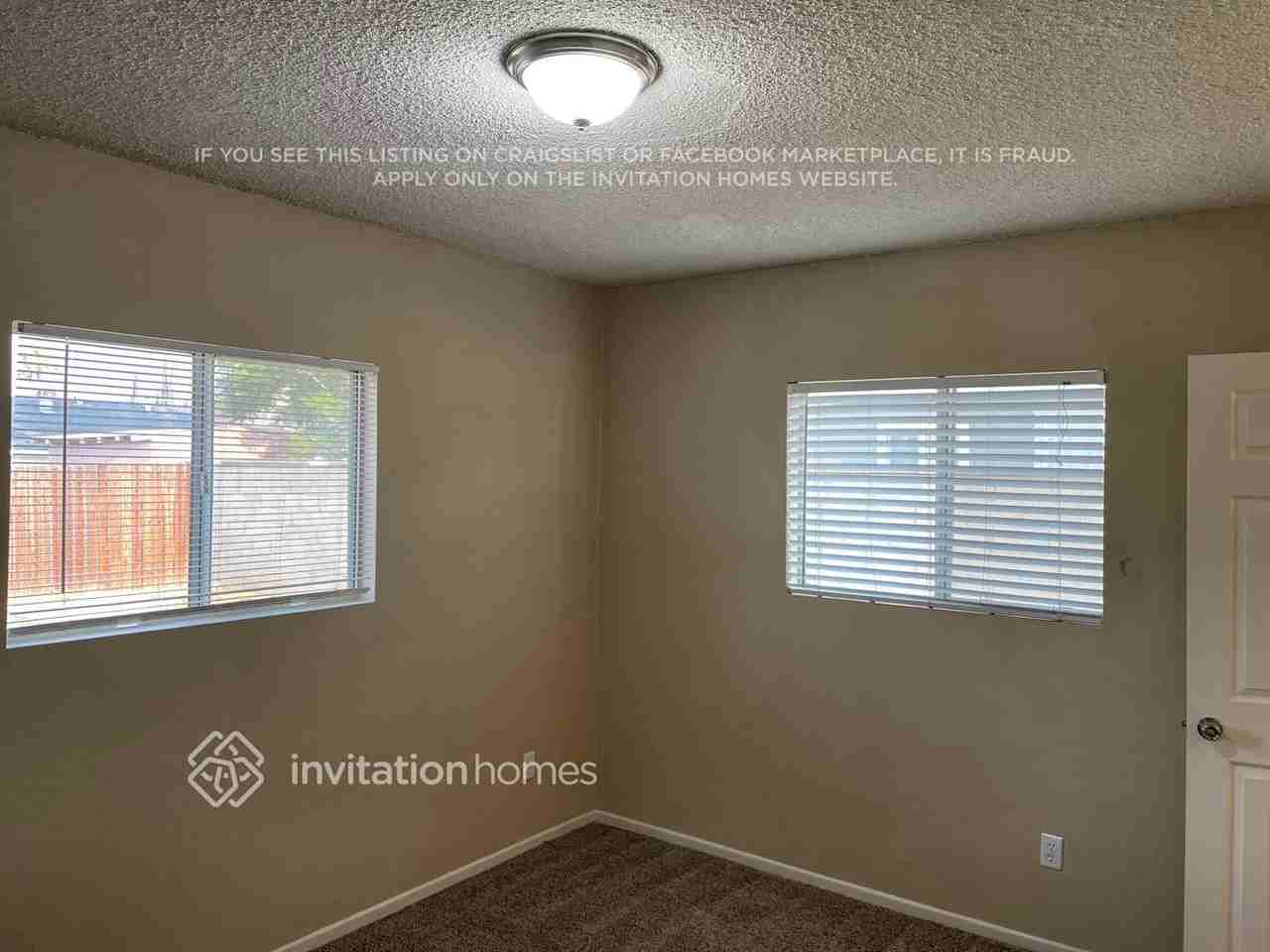 11961 Hubbard St - Photo 4 of 8