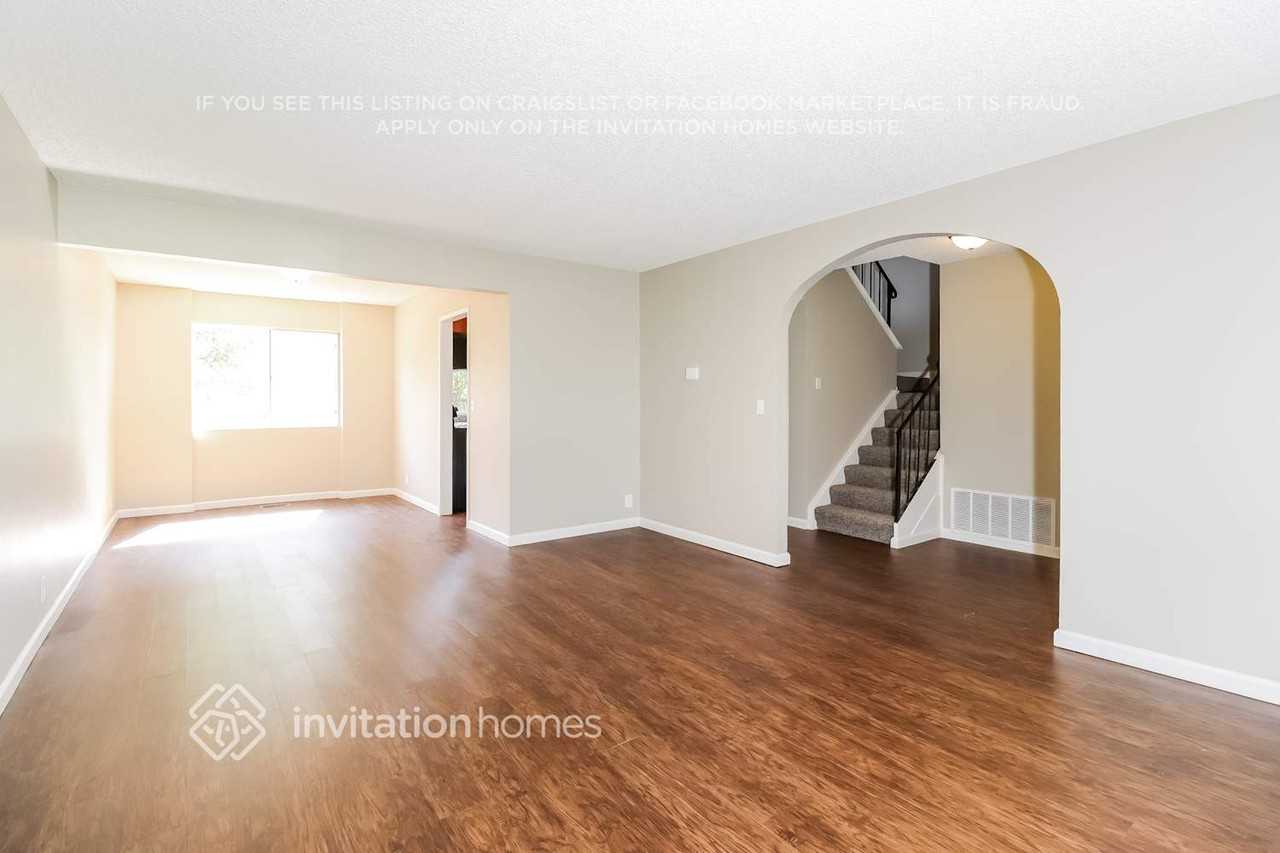 2954 Redwood Dr - Photo 3 of 21
