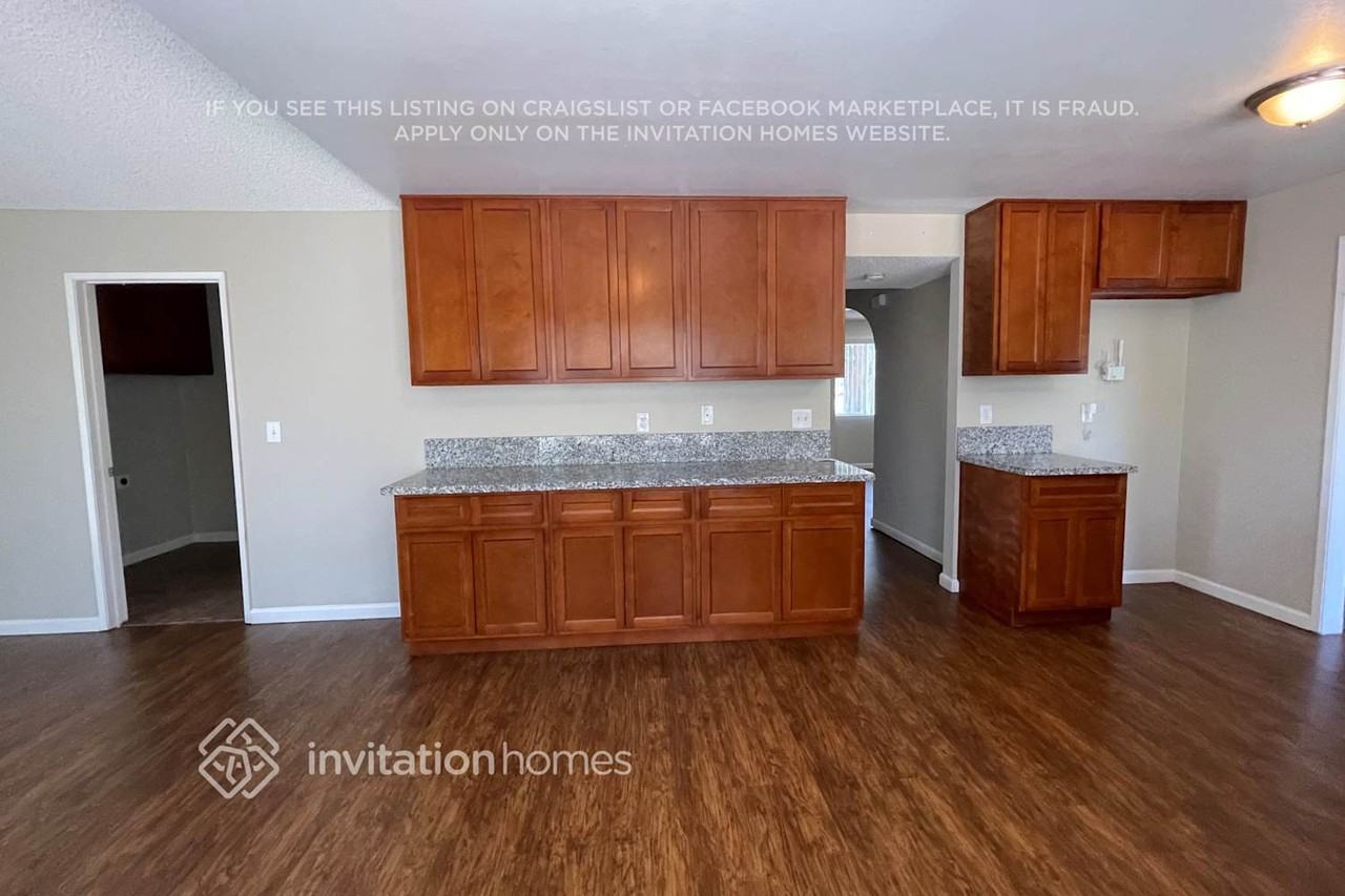 2954 Redwood Dr - Photo 4 of 21