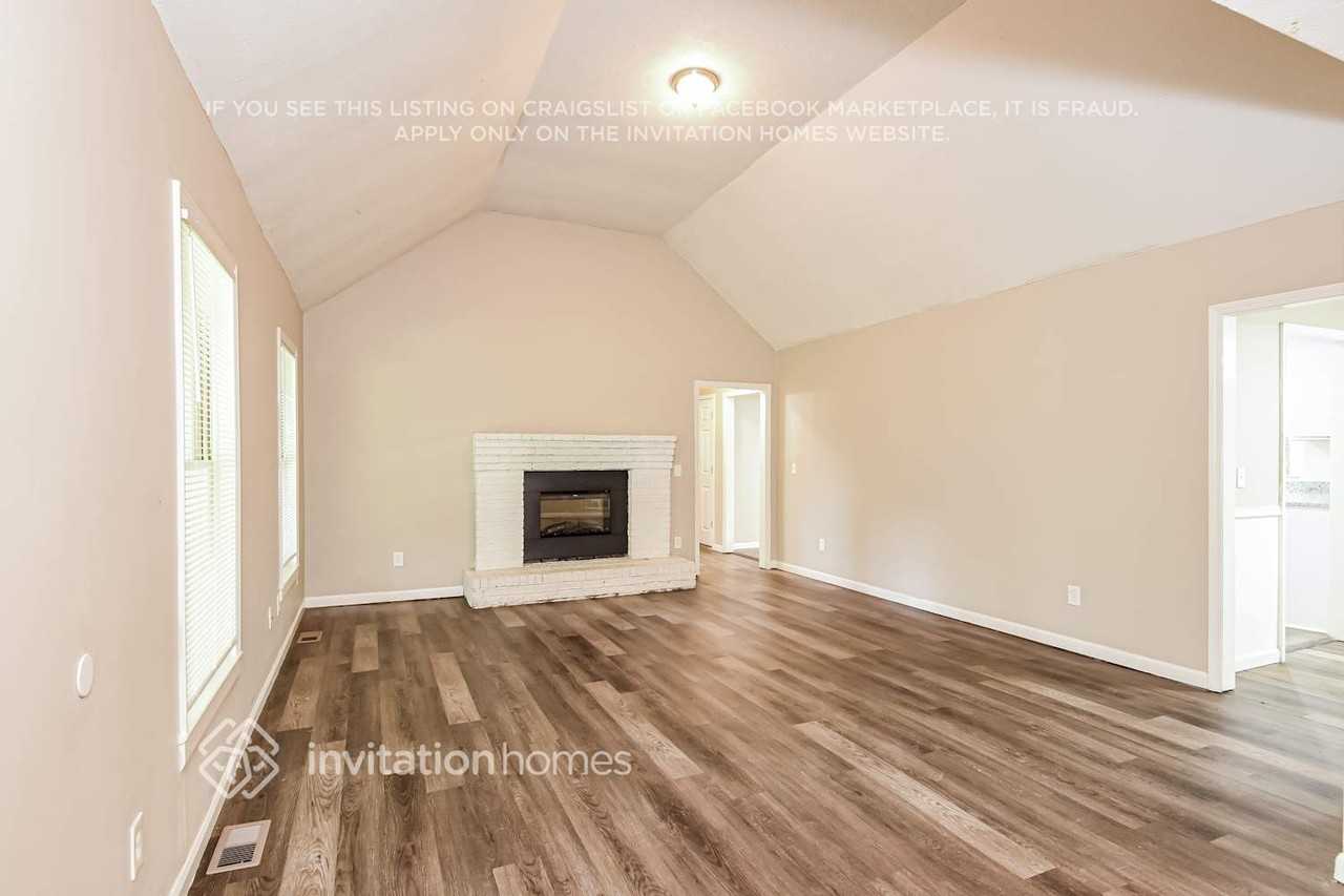 6970 Heritage Pl - Photo 4 of 18
