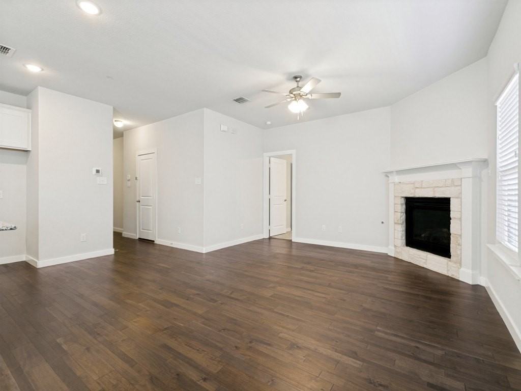 2201 Paxton Way - Photo 7 of 25