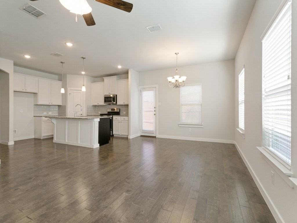 2217 Paxton Way - Photo 5 of 25