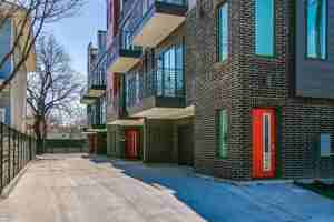 featured image of 708 W 9th St #103