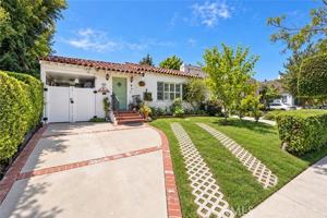 featured image of 471 S Clark Dr