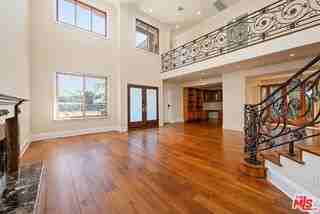 419 N Laurel Ave - Photo 5 of 8