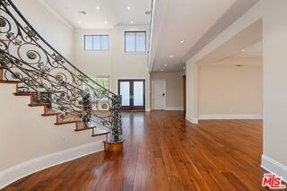 419 N Laurel Ave - Photo 7 of 8