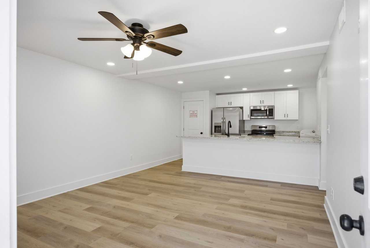 2903 15th Ave #101 - Photo 3 of 16