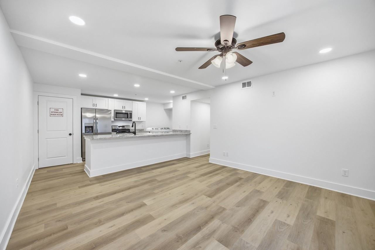 2903 15th Ave #101 - Photo 4 of 16