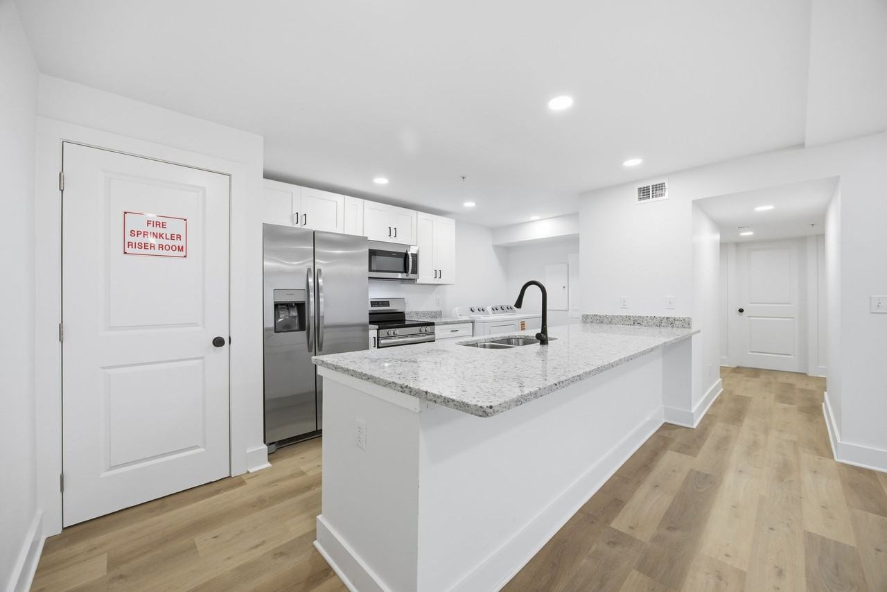 2903 15th Ave #101 - Photo 5 of 16