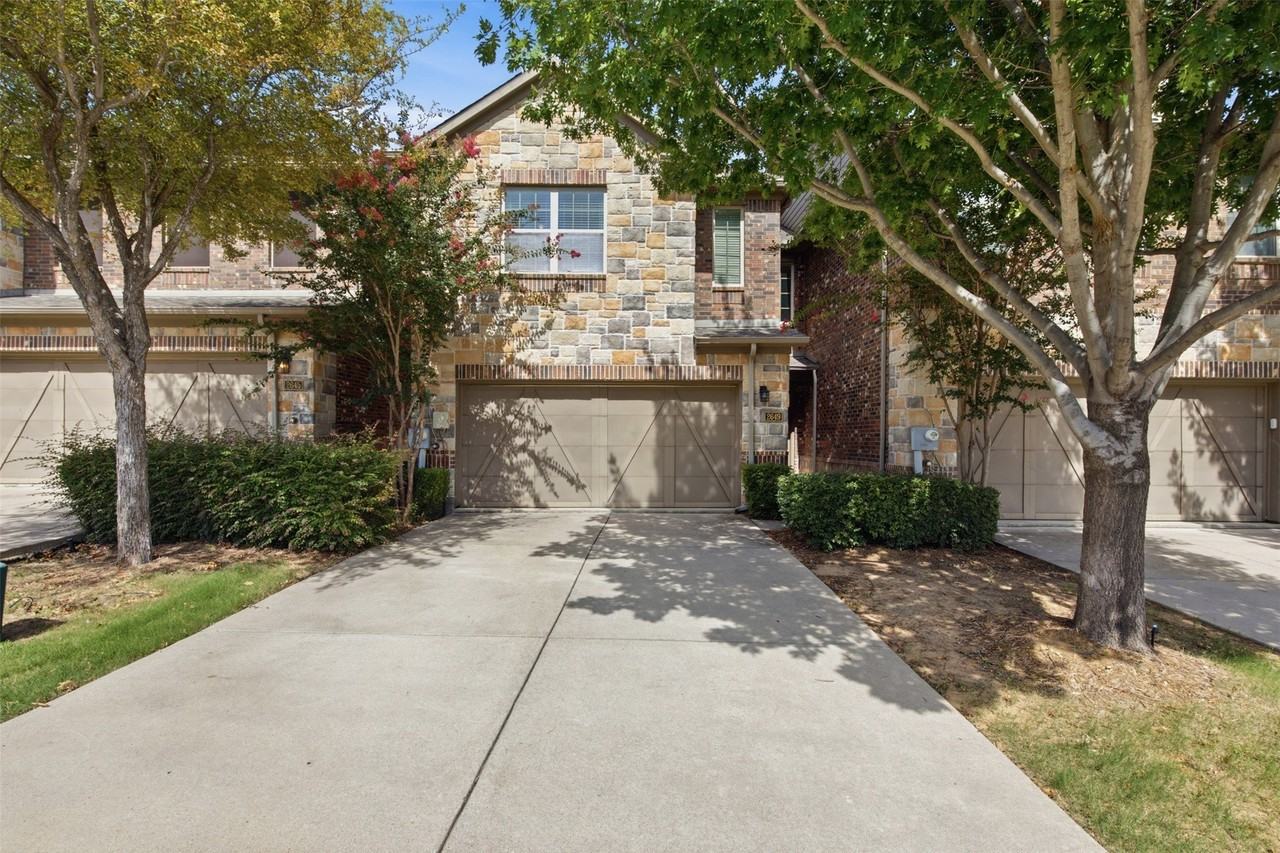 2649 Jackson Dr - Photo 4 of 35