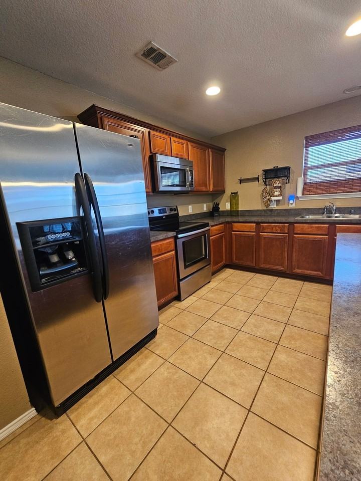824 Green Heath Ave - Photo 6 of 24