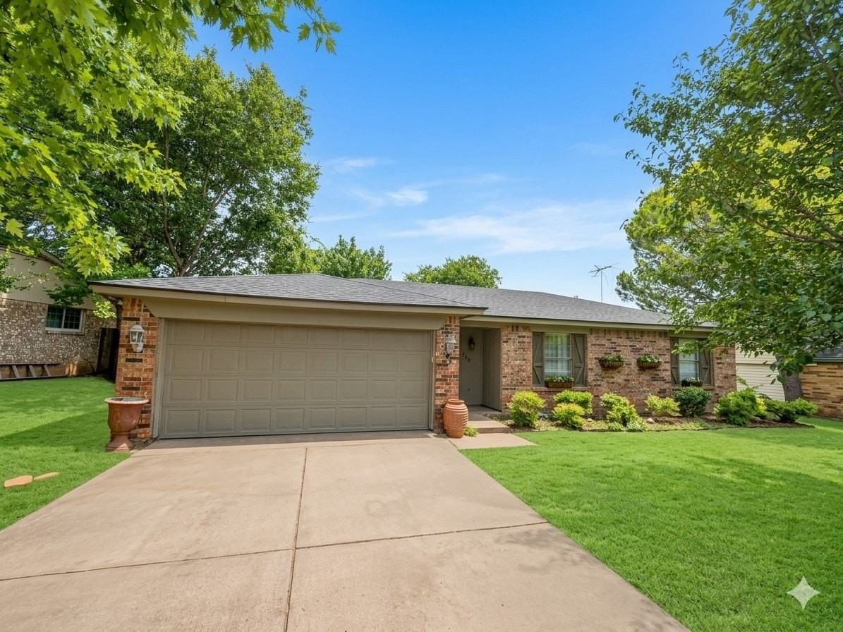 1411 Clearfield Dr - Photo 3 of 20