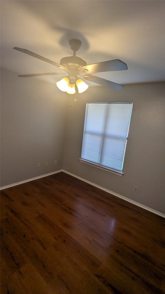 709 Hillcrest Ct - Photo 6 of 14
