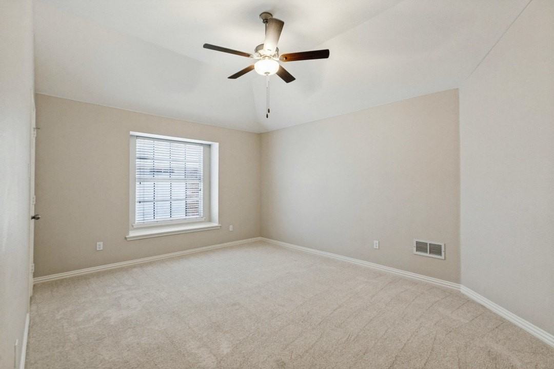 3517 Marchwood Dr - Photo 4 of 12