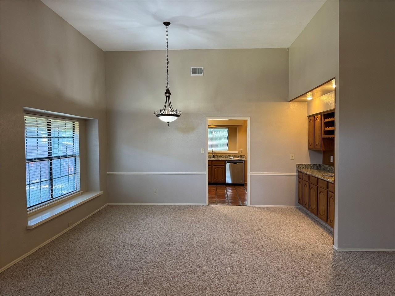 1504 Kesser Dr - Photo 2 of 8