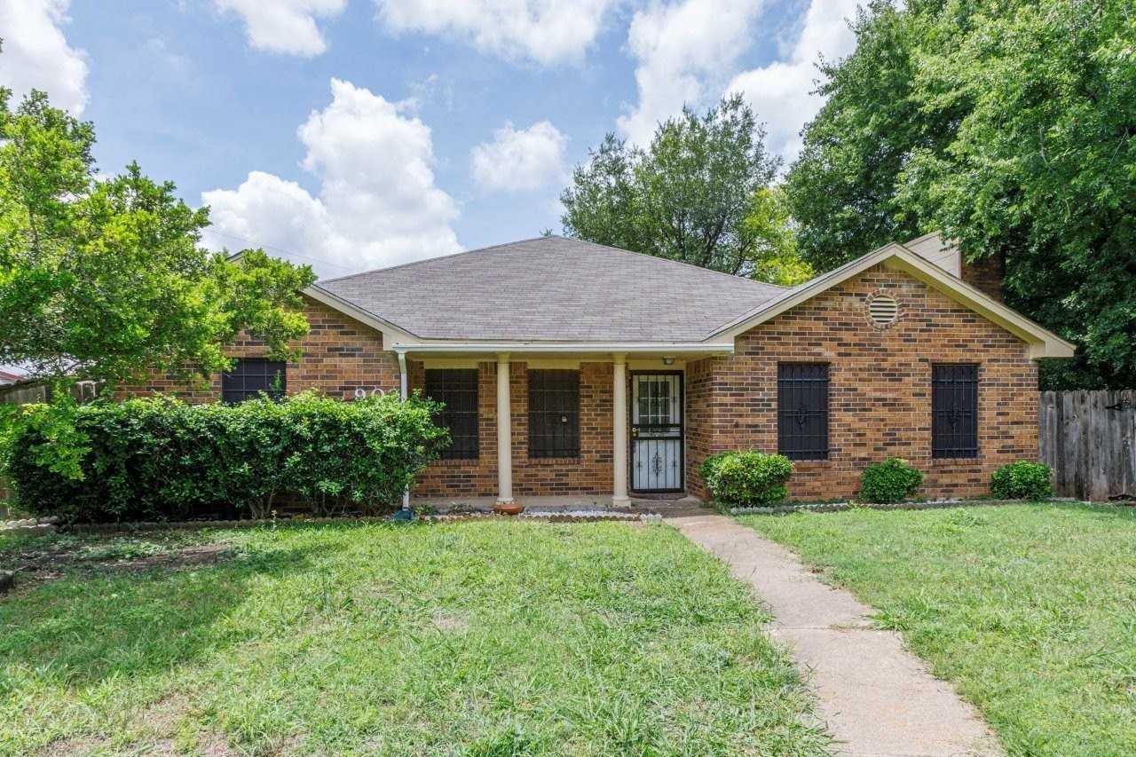 902 Wayne Ave