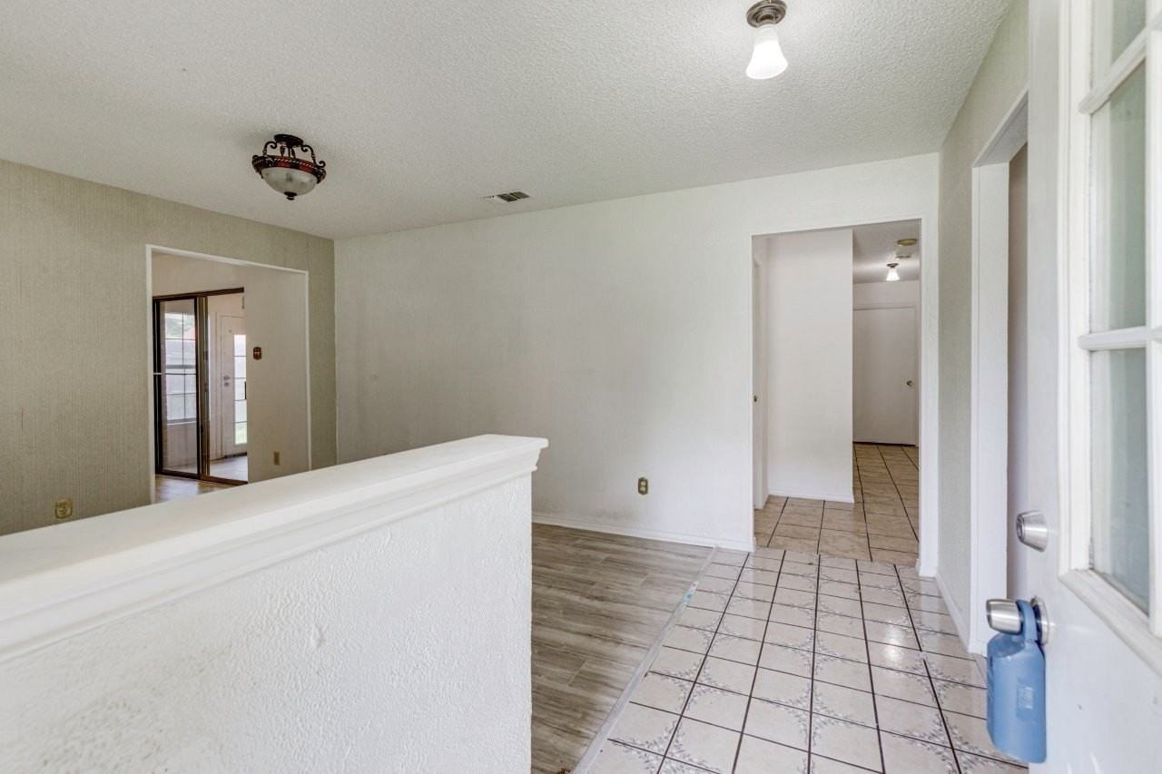 902 Wayne Ave - Photo 4 of 29