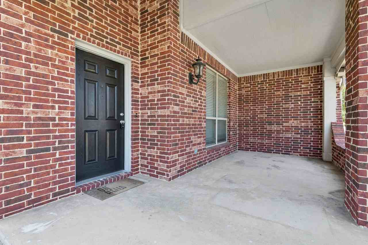 2405 Marble Canyon Dr - Photo 4 of 37