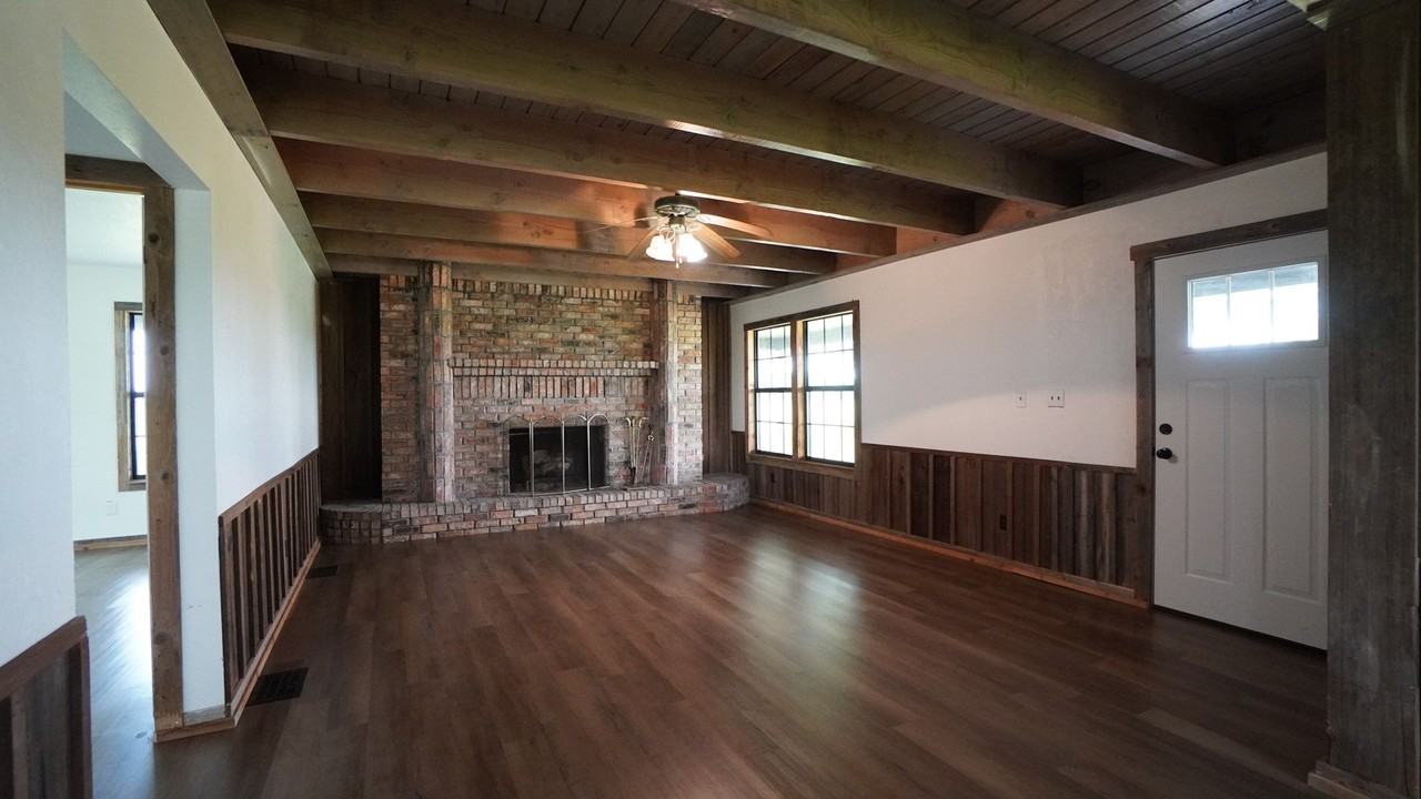 6700 Colquitt Rd - Photo 7 of 34