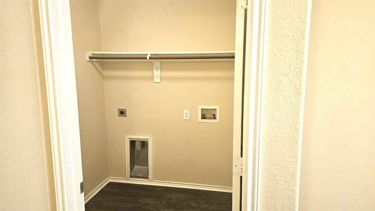 2108 Ingrid Ln - Photo 6 of 14
