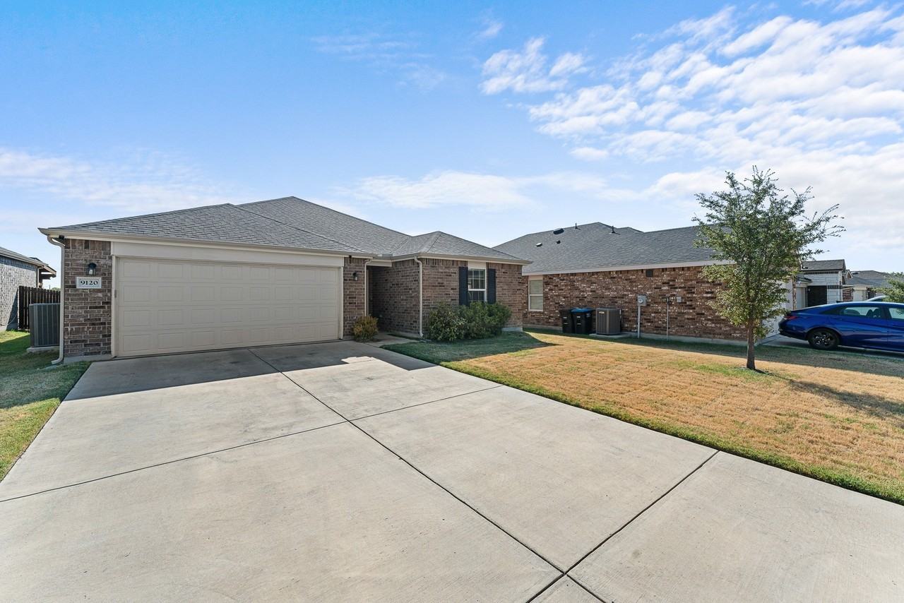9120 Lookout Pt - Photo 2 of 14