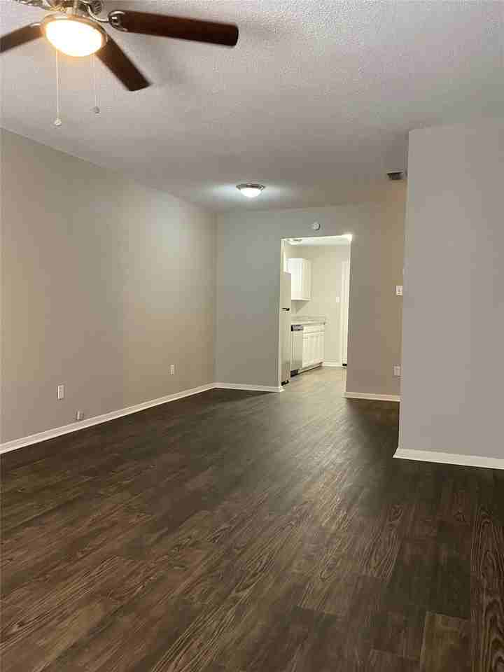 1302 Berry Dr #C - Photo 7 of 10
