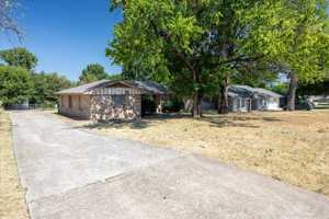 featured image of 1313 E Sherman Dr