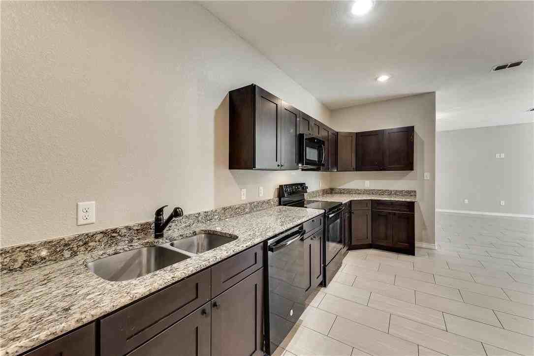 6035 Jennings Dr #6037 - Photo 4 of 17