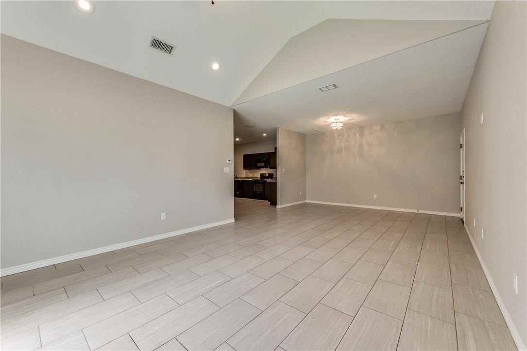 6035 Jennings Dr #6037 - Photo 6 of 17