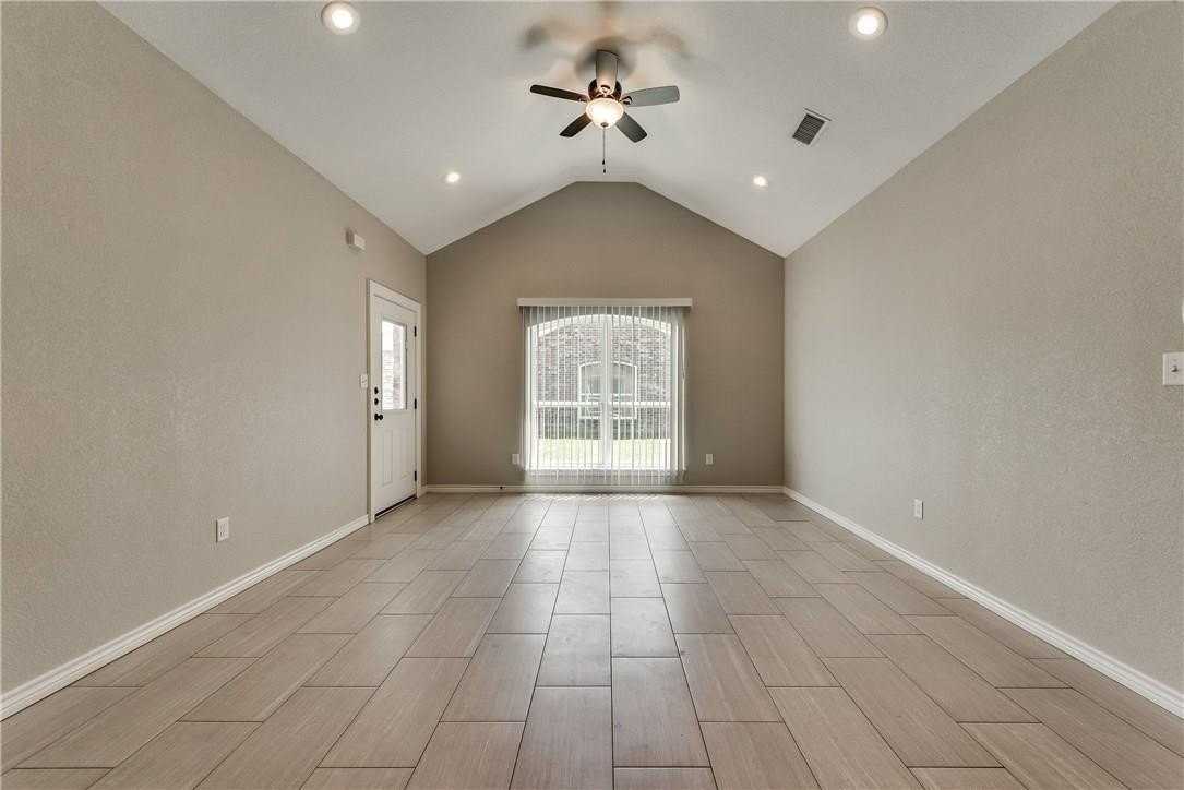 6035 Jennings Dr #6037 - Photo 7 of 17