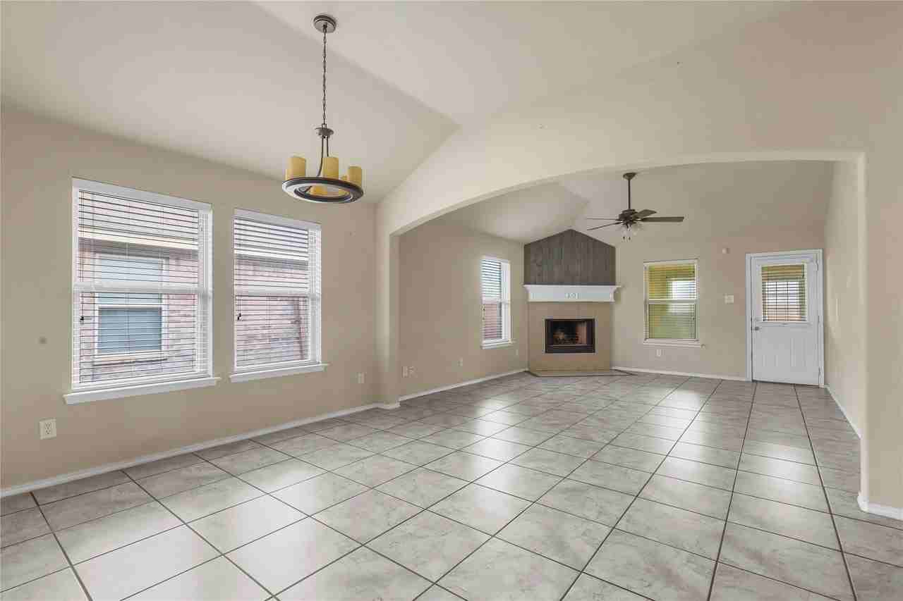 4203 Agate Dr - Photo 5 of 18