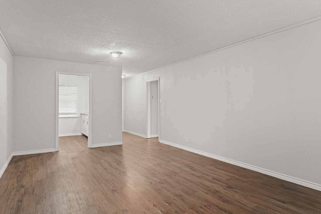 429 Johnson St #9 - Photo 2 of 12