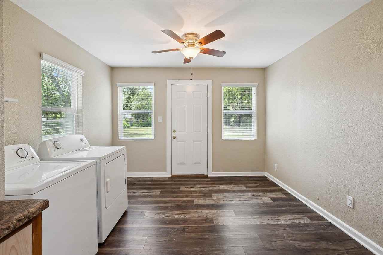 805 Ronald St - Photo 7 of 13