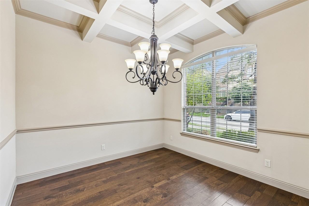 4944 Dominion Blvd - Photo 3 of 26