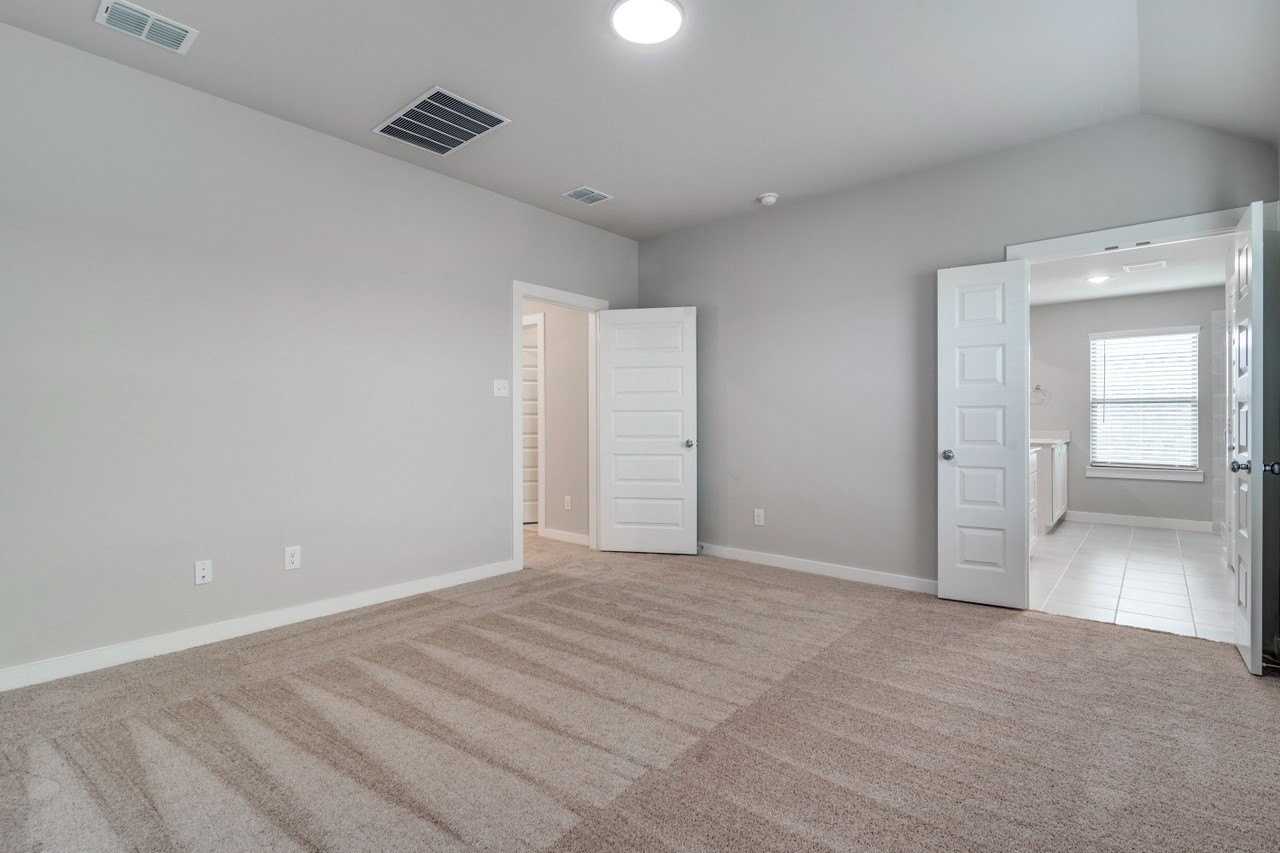 2717 Green River Rd - Photo 5 of 14