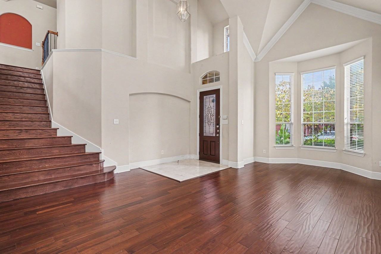 1344 Valley Vista Dr - Photo 4 of 30