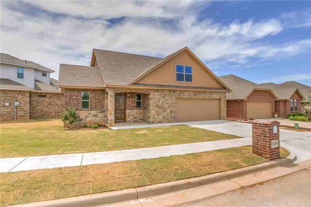 1318 Lauren Ln - Photo 2 of 29