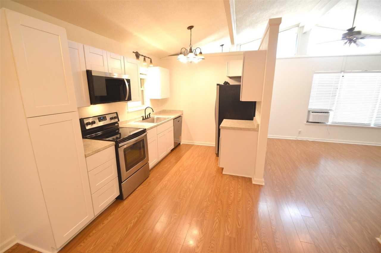 400 N Bean St - Photo 6 of 20