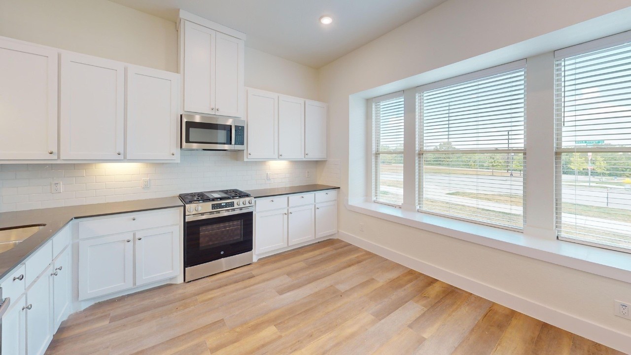 373 Buck Ridge Dr - Photo 4 of 24