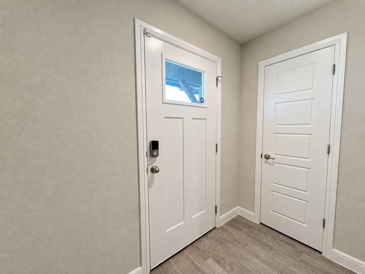 606 Capstone Cir - Photo 2 of 21