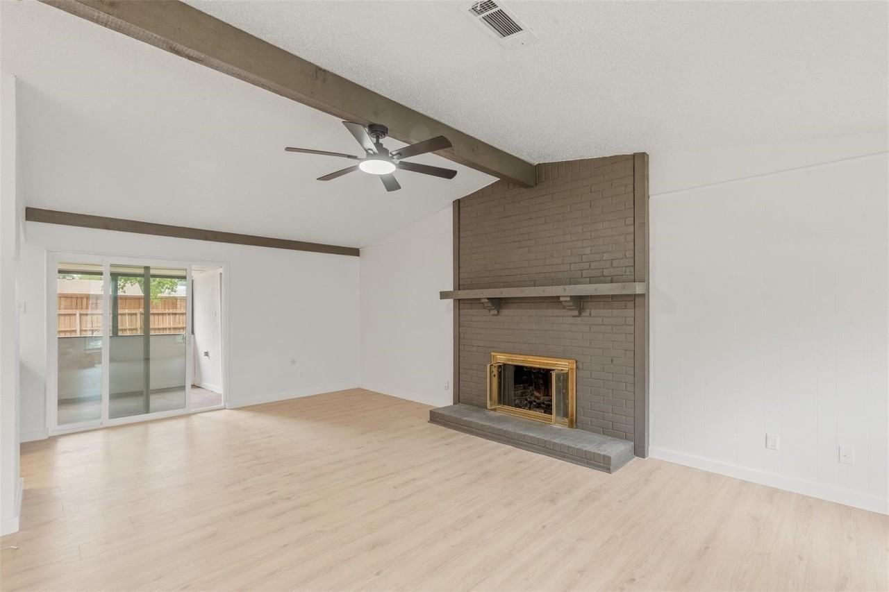 1101 Delores Dr - Photo 4 of 20